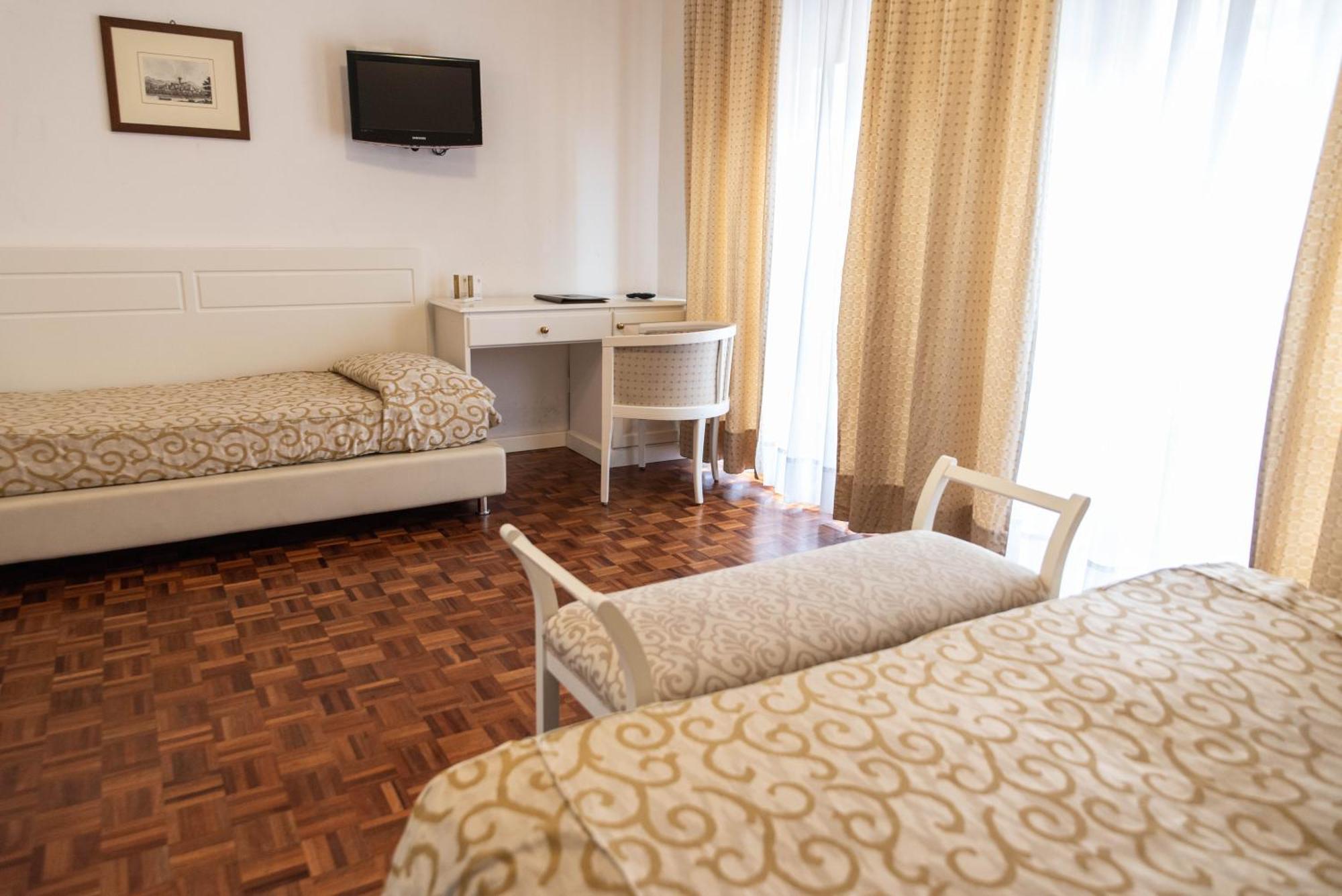Grand Hotel Duomo Pisa Exterior photo